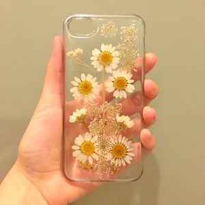 Brandy Melville iPhone 7 Flower Case